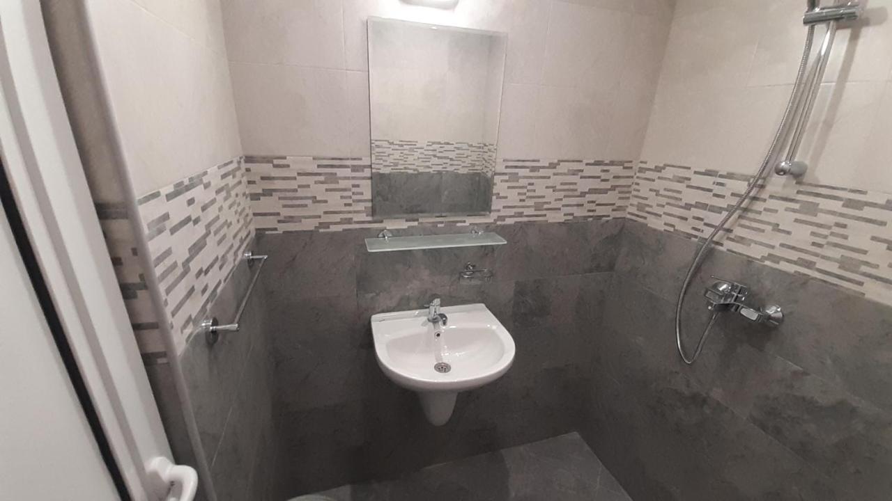 Ая Apartment Vratsa Bagian luar foto
