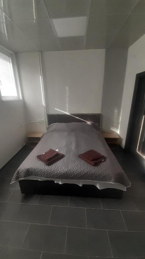 Ая Apartment Vratsa Bagian luar foto